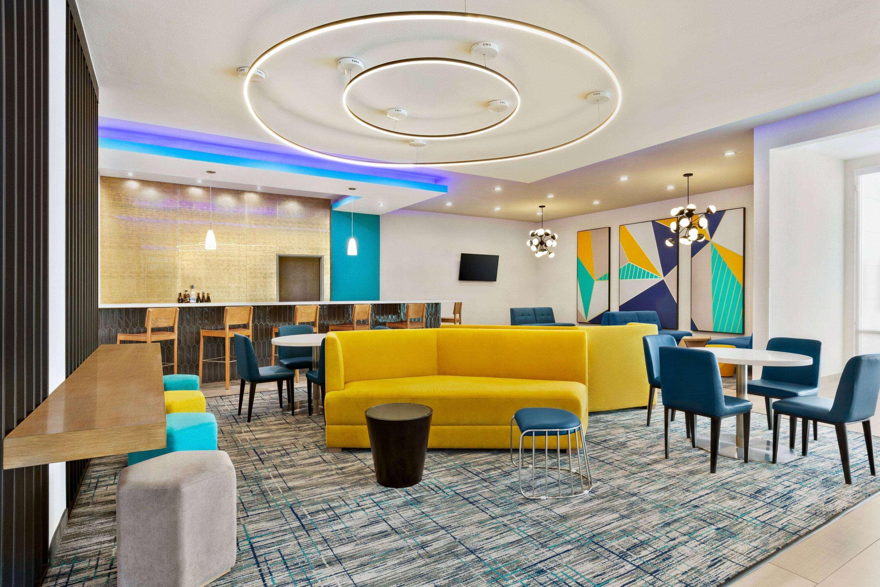 La Quinta By Wyndham Richmond-Sugarland Hotel Exterior foto